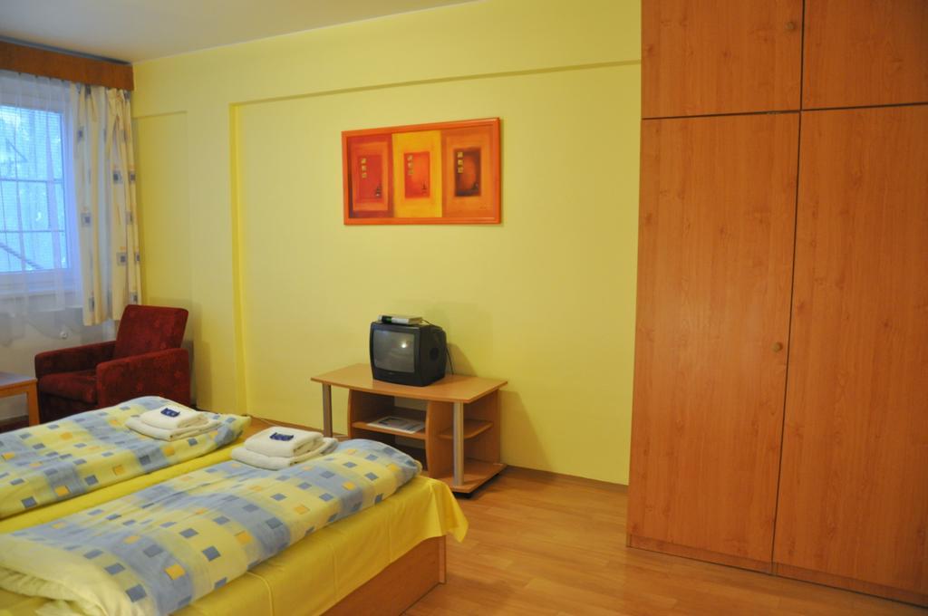 Hotel Komarov Brünn Exterior foto